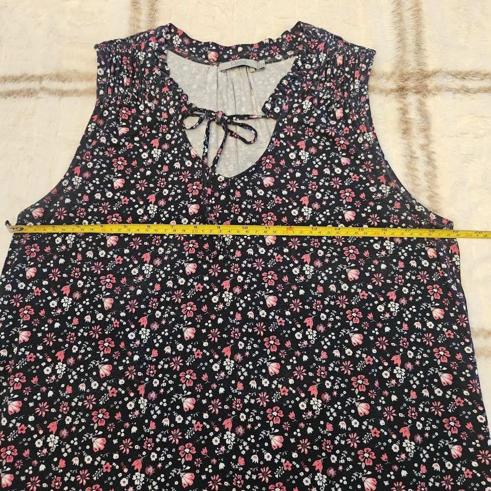 Dalia Navy And Pink Floral Tie-Neck Sleeveless Top - Picture 4 of 7